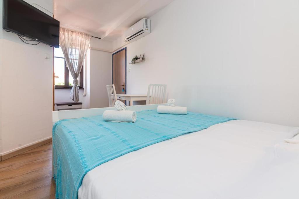 Rooms & Studio Apartments By The Way Baska  Luaran gambar