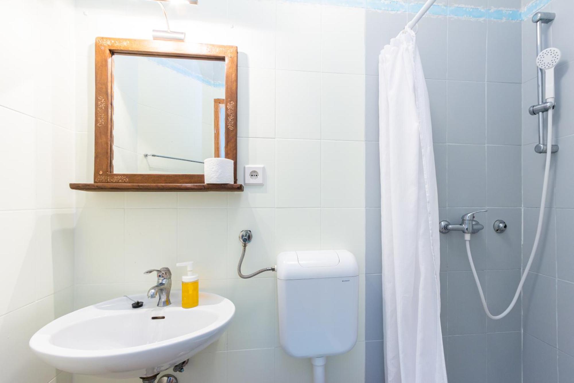 Rooms & Studio Apartments By The Way Baska  Luaran gambar