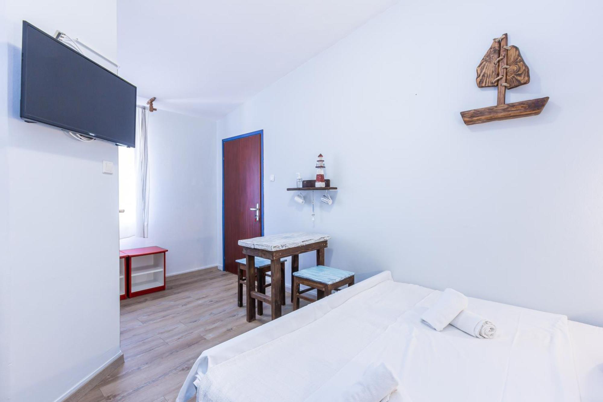 Rooms & Studio Apartments By The Way Baska  Luaran gambar