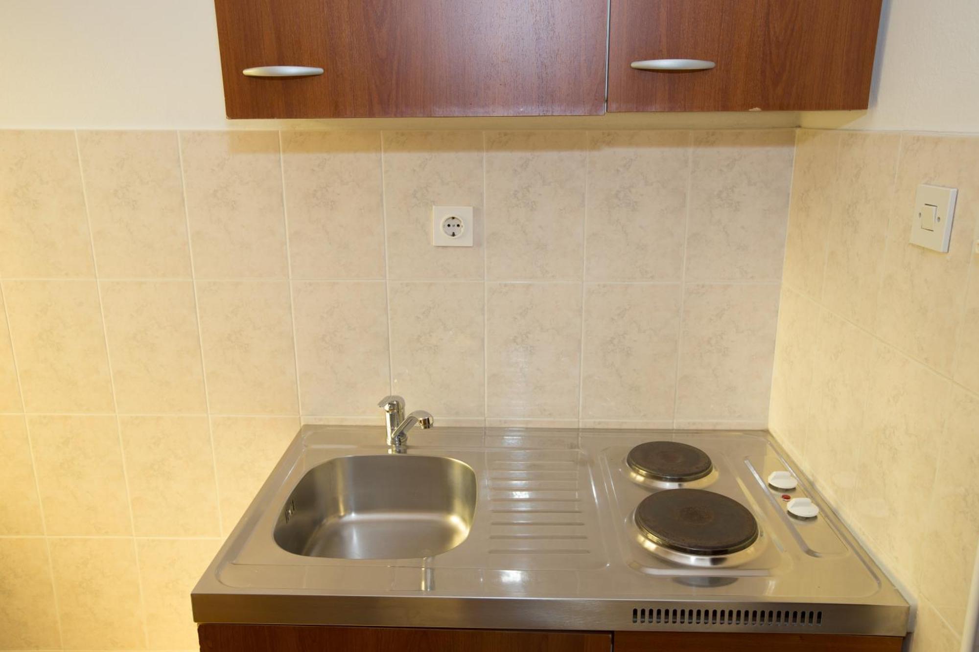 Rooms & Studio Apartments By The Way Baska  Luaran gambar